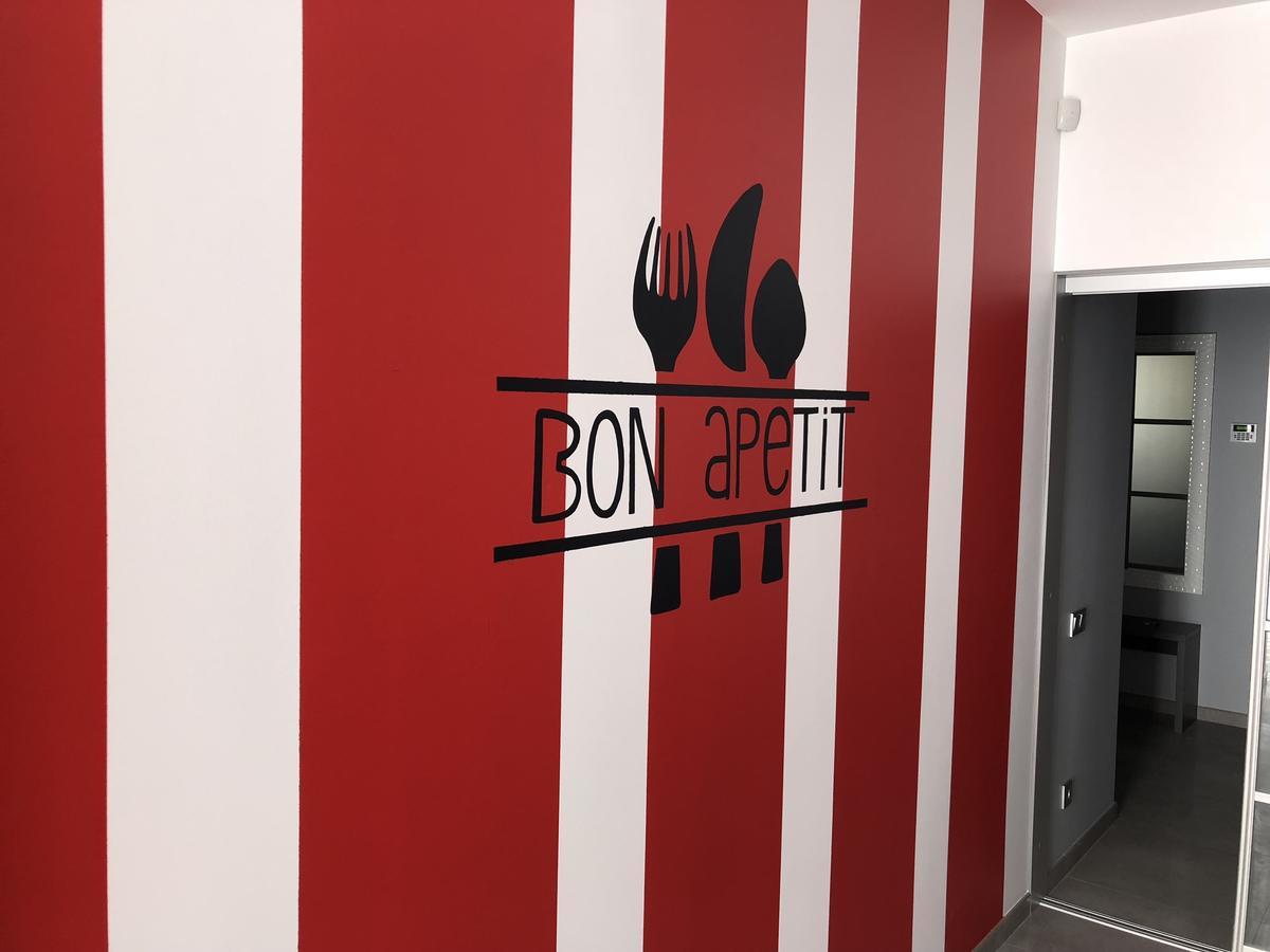 Bon Apetit Apartament Lviv Exterior photo